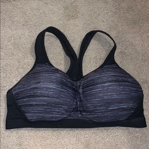 Women’s sports bra
